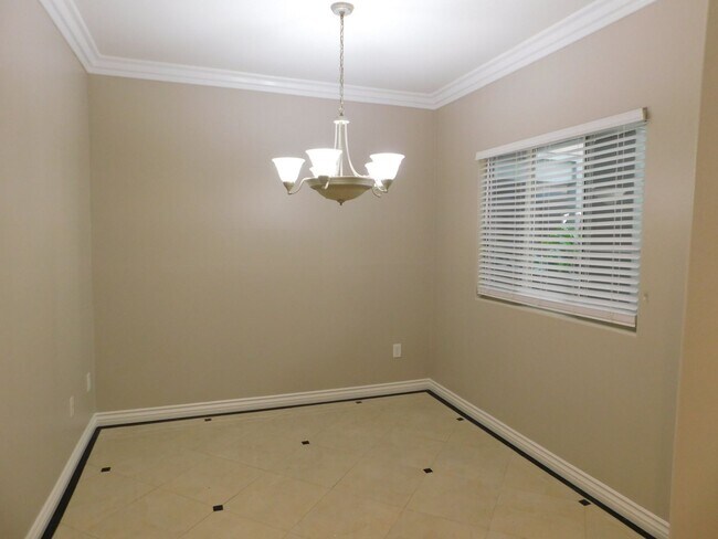 Foto del edificio - Irvine Metropolitan 2 Bedroom 2 Bathroom P...