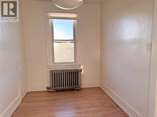 Photo du bâtiment - 710 Giles Blvd E