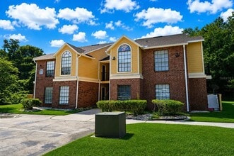 Building Photo - 8752 Mallard Reserve Dr