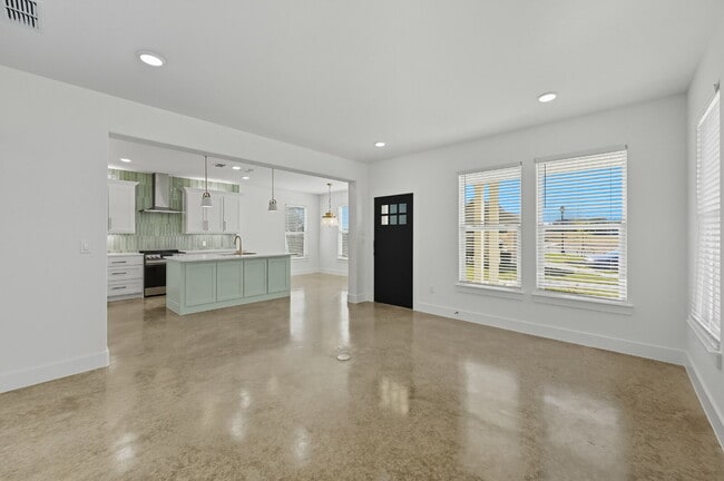 Building Photo - Brand New Custom 3 bedroom home in Granbury!