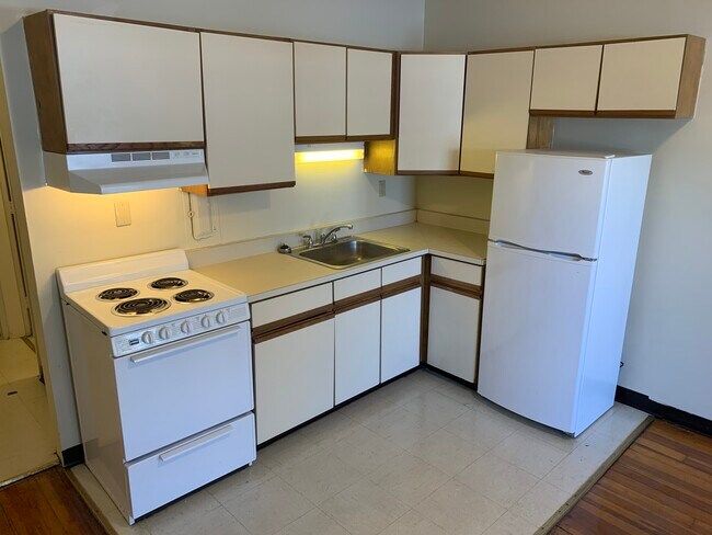 Foto del edificio - 1124 Commonwealth Ave