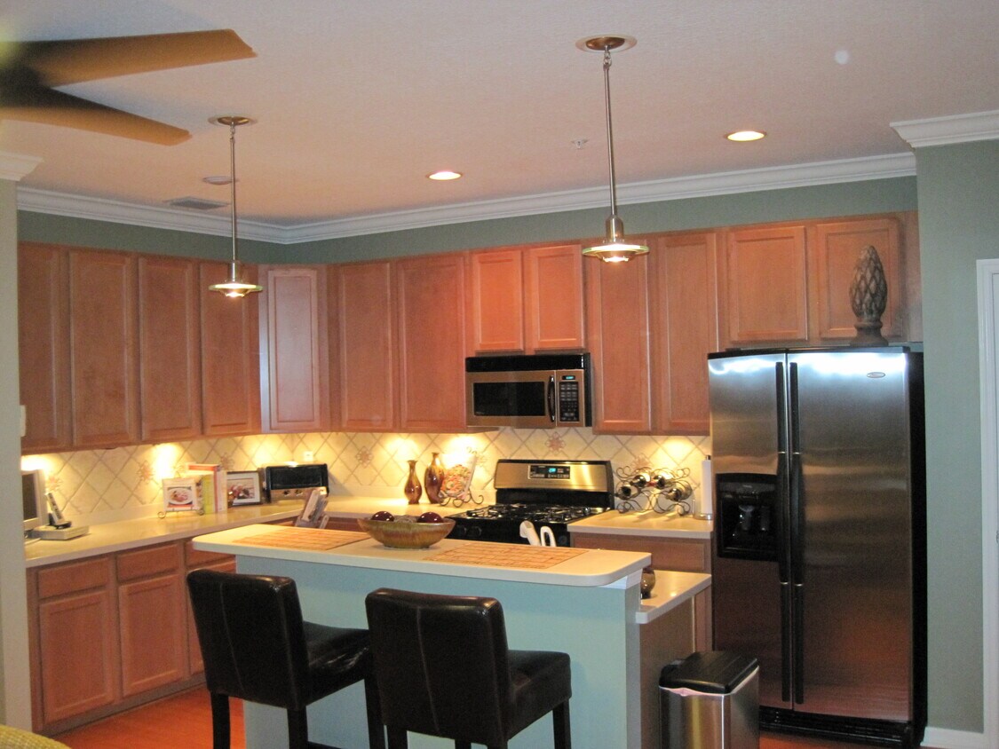 Primary Photo - 1474 Harbour Walk Road