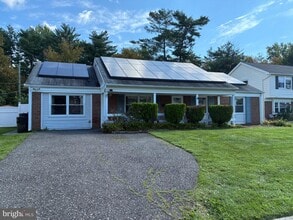 Building Photo - 18 Glover Ln