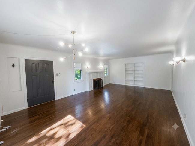 Building Photo - 1278 N Hudson Ave