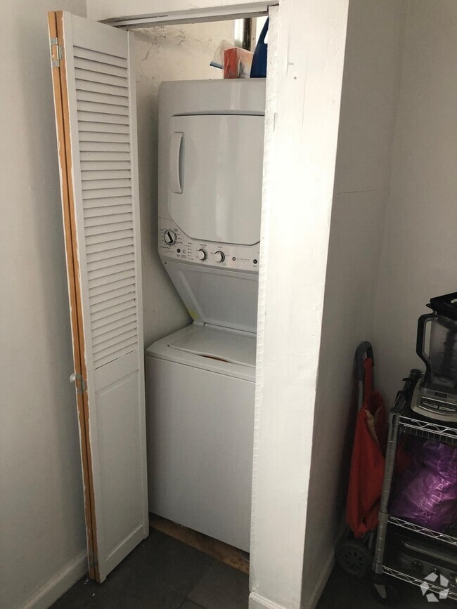 1 BEDROOM APARTMENTS FOR RENT IN BROOKLYN NY UNDER 1000 visual data 4