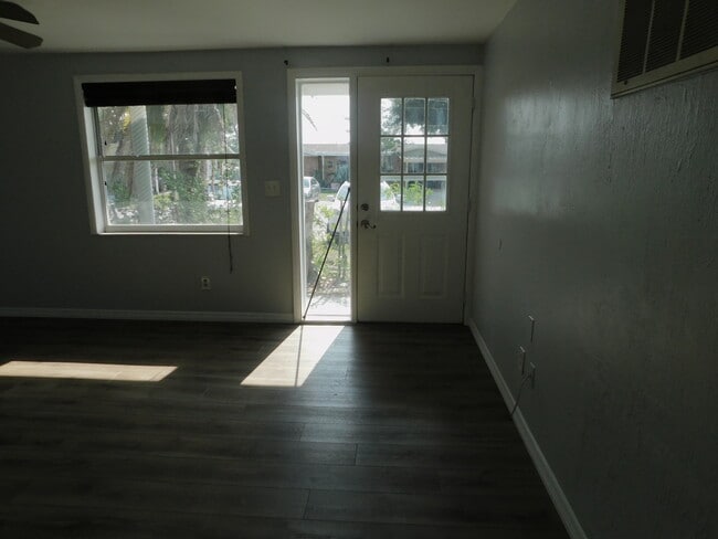 Living rm - 2540 Chancery Dr
