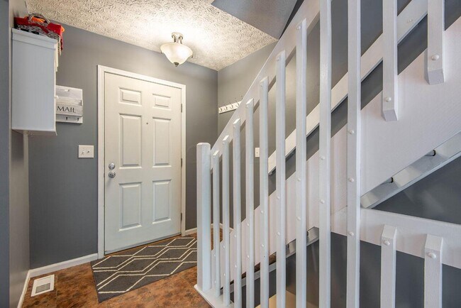 Front door area - 2248 Lila Way