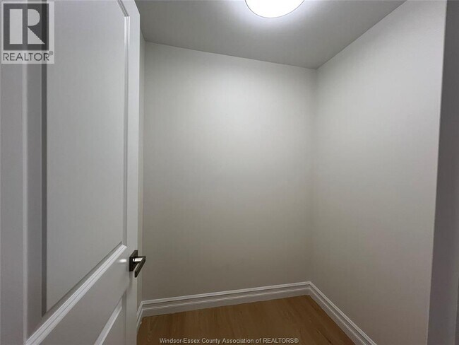 Building Photo - 348 Campbell Ave