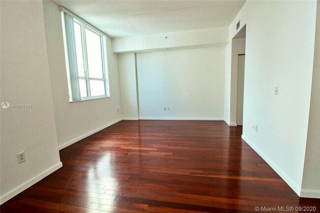 Foto del edificio - 2275 Biscayne Blvd Blvd
