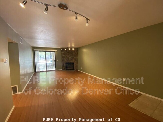 Building Photo - 226 Wright St