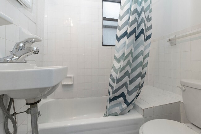 Building Photo - 317 E 93rd St