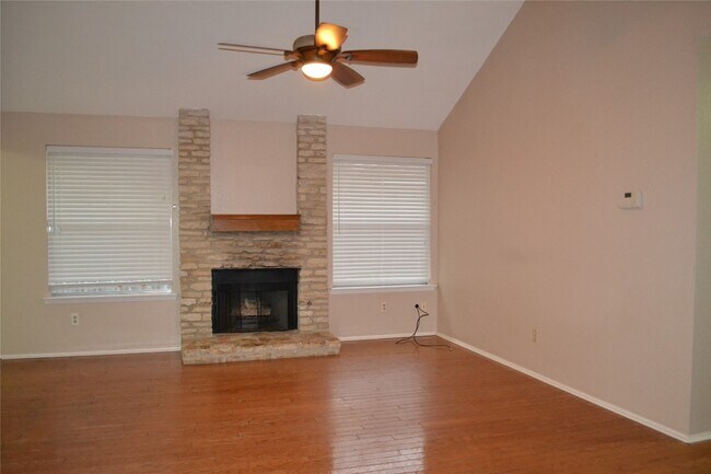 Foto del edificio - 8907 Shattuck Cove