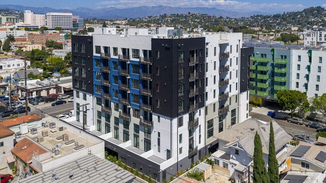 Building Photo - Vivien