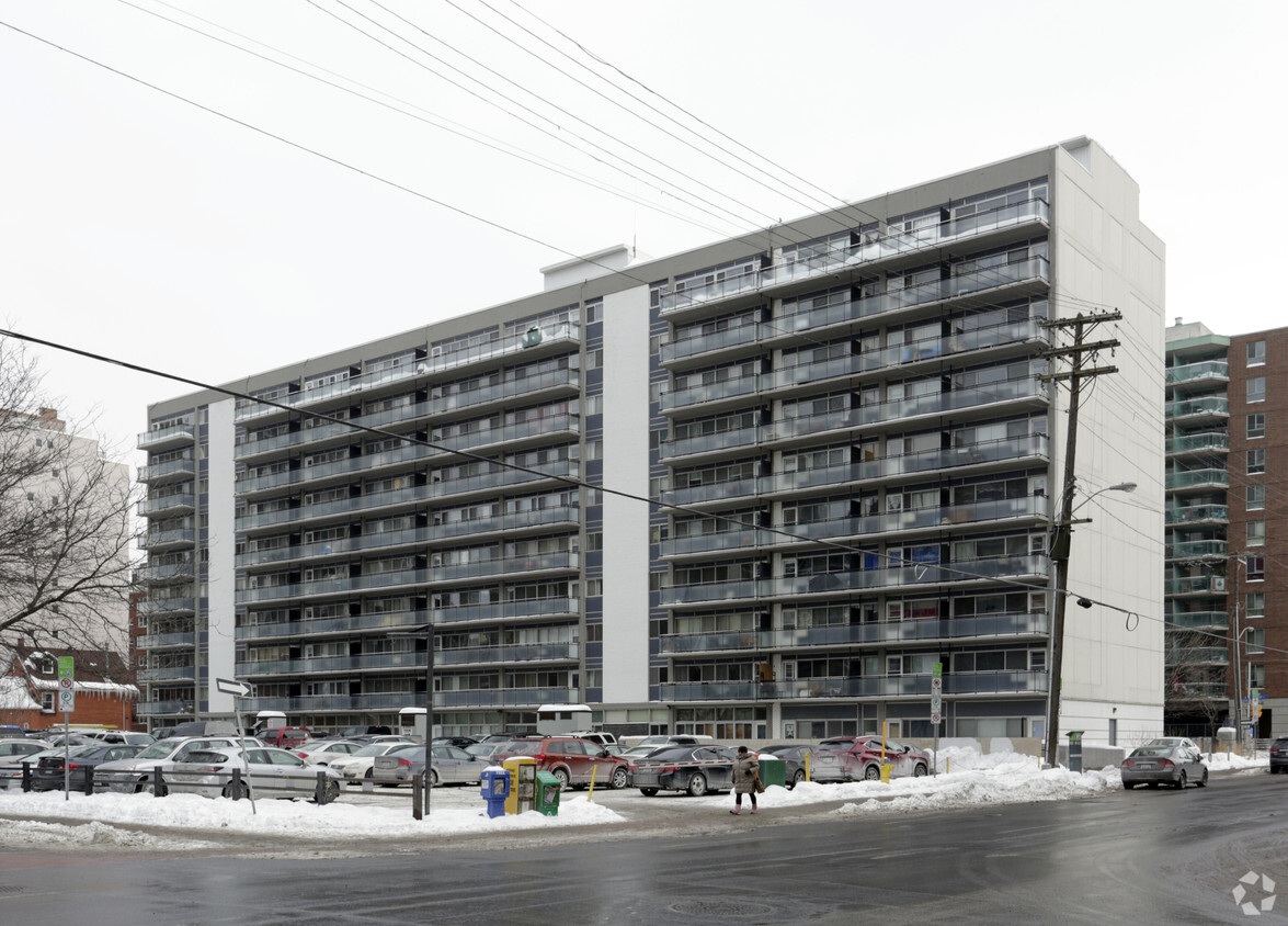 Photo du bâtiment - Wentworth Plaza