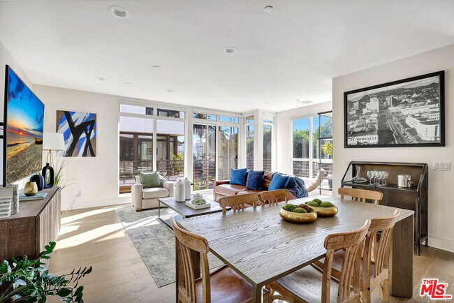 Foto del edificio - 1414 1/2 N Stanley Ave