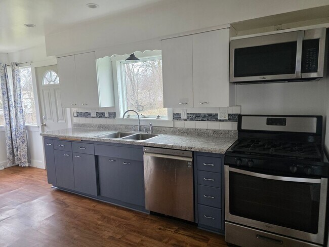 Foto del edificio - Spacious 2-Bedroom, 1-Bathroom Home – $1,300/Month | Move-In Special Available