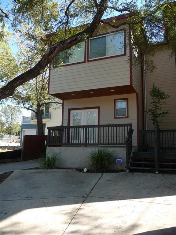 Primary Photo - Awesome East Austin Townhouse