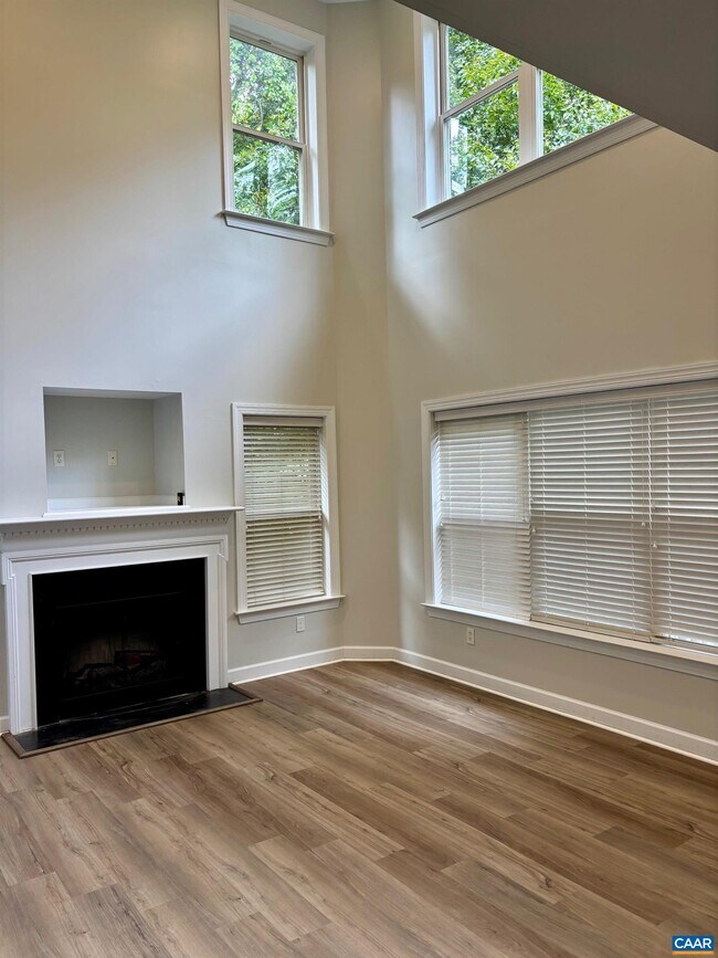 Building Photo - 1270 Chatham Ridge