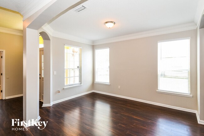 Building Photo - 14076 Fish Eagle Dr E