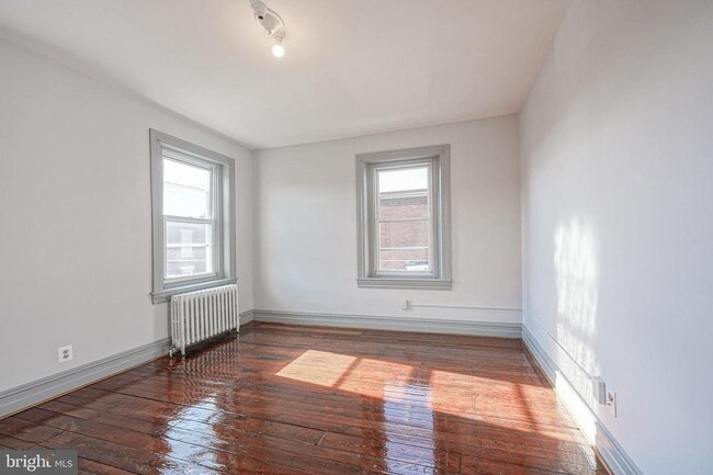 Building Photo - 1525 Tasker St