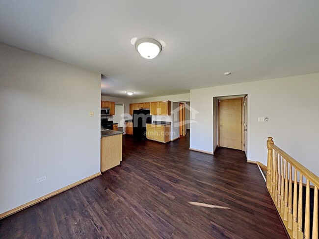 Building Photo - 2438 Foxtail Ct