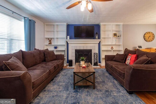 Building Photo - 4875 Ivey Ln