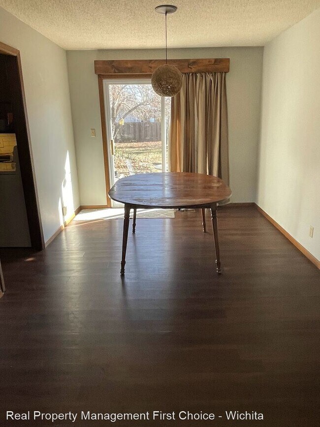 Foto del edificio - 4 br, 3 bath House - 740 Random Rd