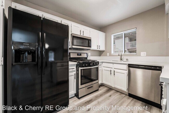 Foto del edificio - 2 br, 2 bath House - 4555 E Sahara Ave #184
