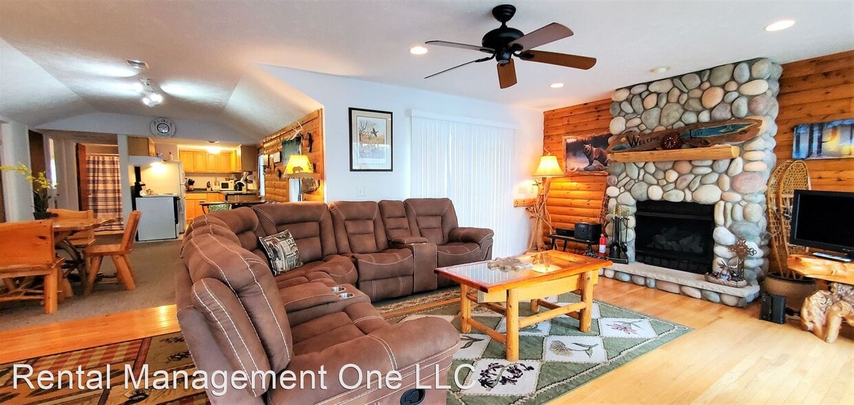 Primary Photo - 3 br, 3 bath House - 4390 Lakeview Trail