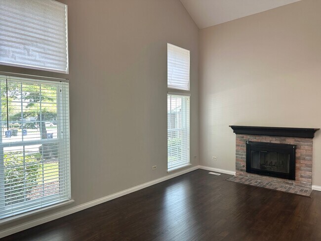 Building Photo - 24 Cedar Grove Ct