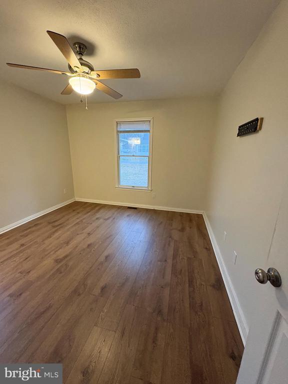 Foto del edificio - 39564 Potomac Ave