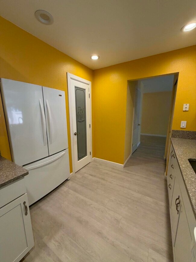 Foto del edificio - 6634 Millstone Ln SE