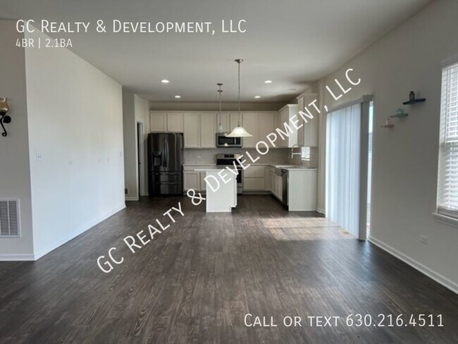 Building Photo - ***SFH 4 BDRM + LARGE LOFT / 2.5 BTH / SS ...