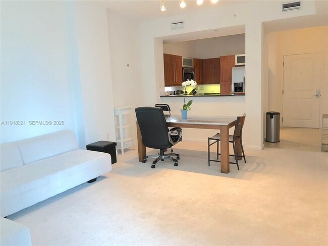 Foto del edificio - 7350 SW 89th St