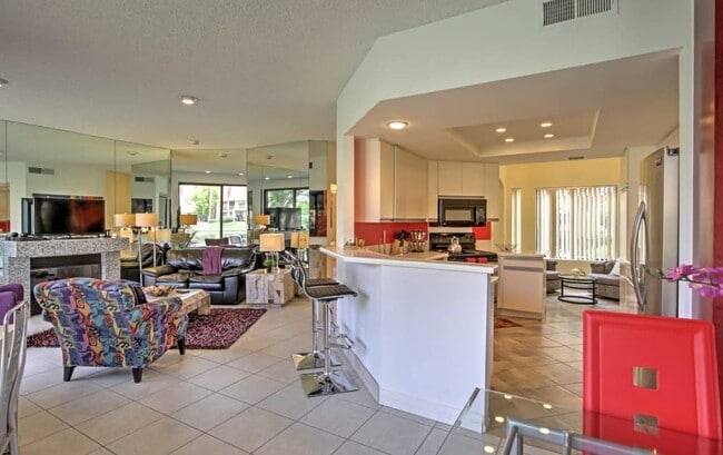 Building Photo - 55435 Tanglewood
