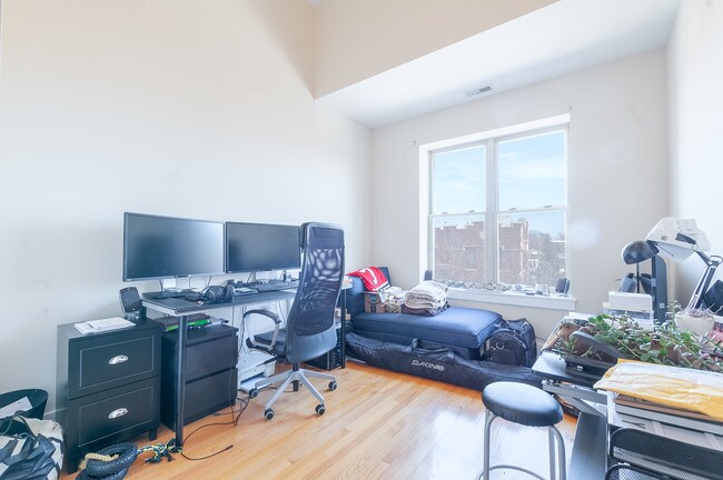Foto del edificio - 2504 N Willetts Ct