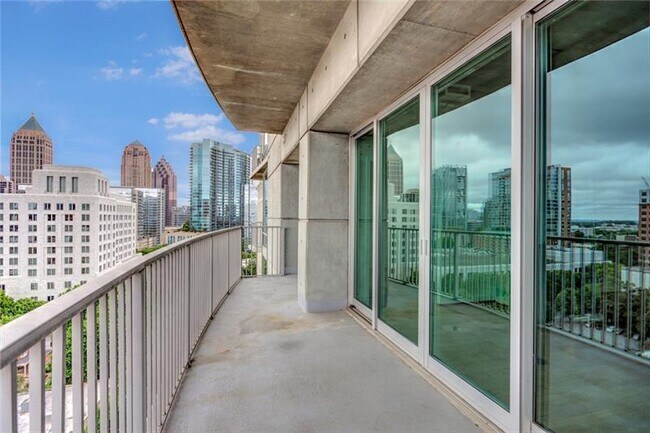 Building Photo - 943 Peachtree Rd NE