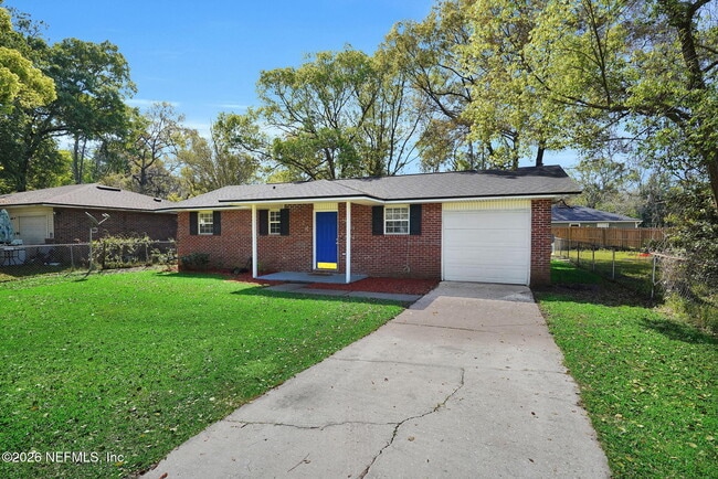 Building Photo - 648 W Oliver St