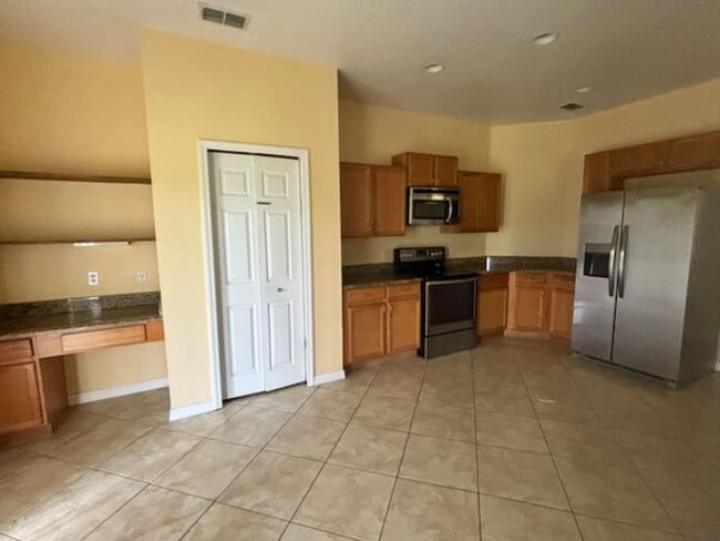 Building Photo - Bellalago Home