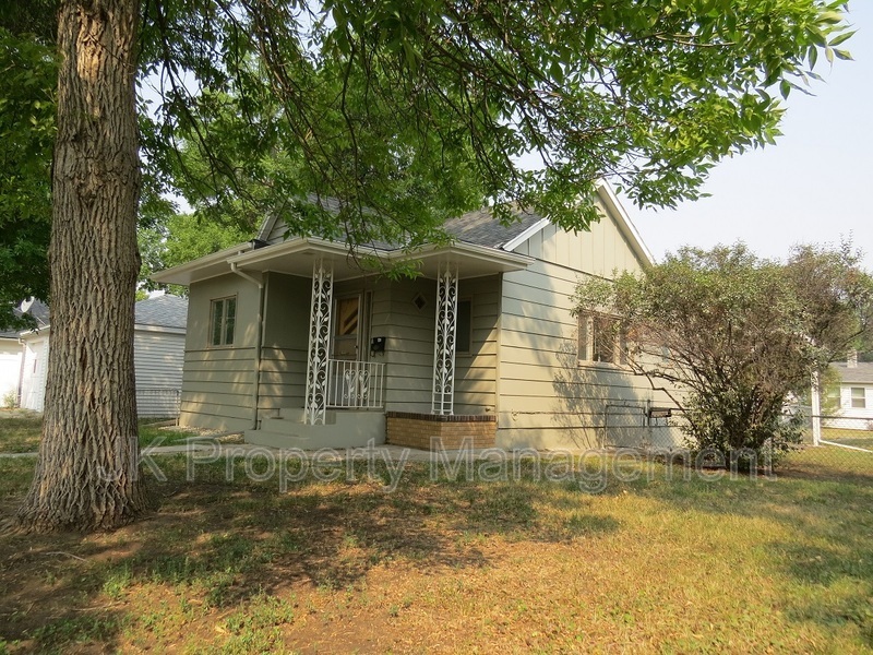 Primary Photo - 2111 7th Ave N