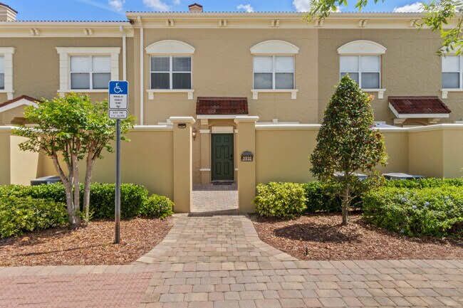 Foto del edificio - 2532 Bella Vista Dr