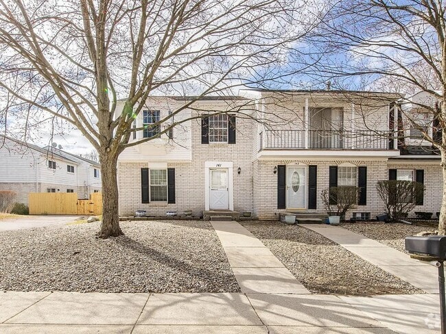 Building Photo - 143 Stratford Ln