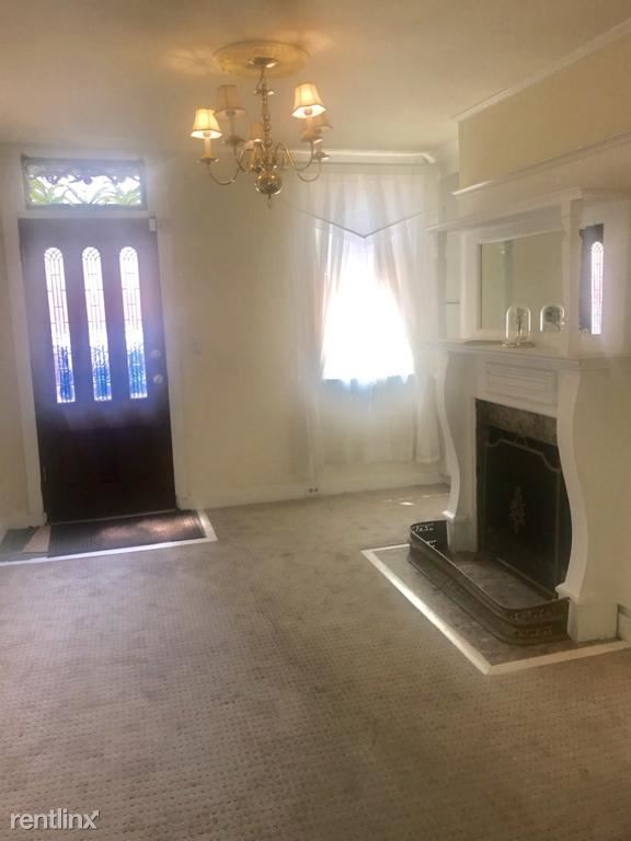 Building Photo - 5 br, 3.5 bath Townhome - 1906 Eastern Ave