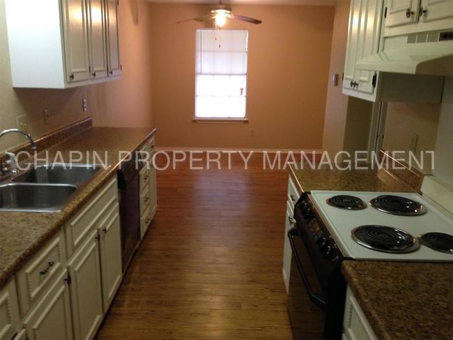 Building Photo - 2921 Melmar Park St