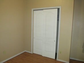 Building Photo - 1311 E San Antonio Ave