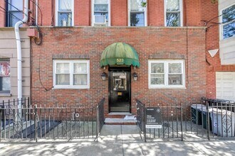 Building Photo - 523 Adams St