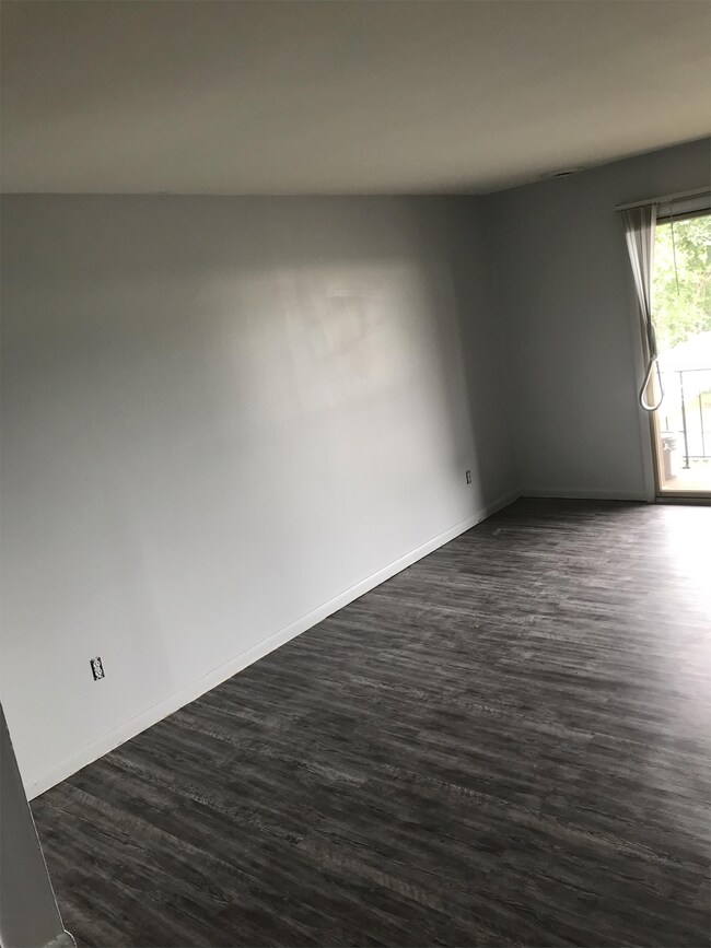 Building Photo - 156 Mayfield Ave