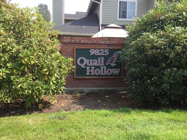 Building Photo - Spacious 3 Bed, 2.5 Bath Townhome