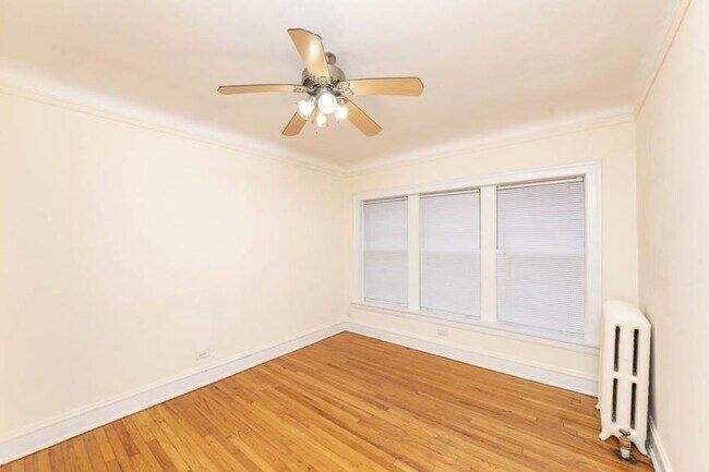 Foto del edificio - 2 bedroom in Evanston IL 60202
