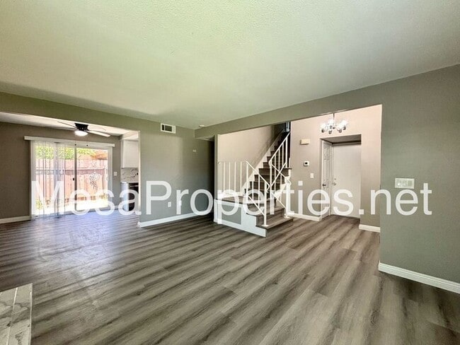 Building Photo - 1749 E Fairfield Ct